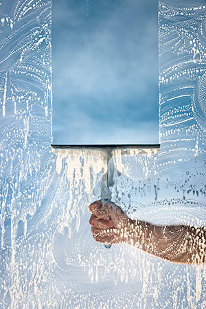 Key Qualities to Look for in a Window Cleaner